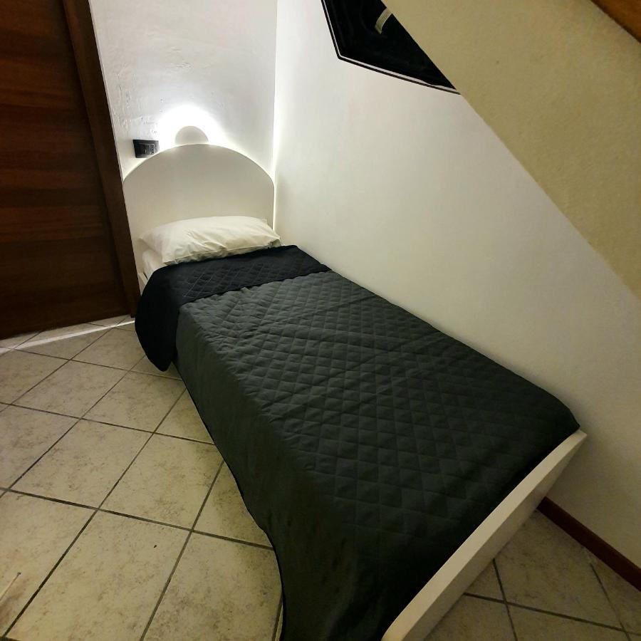 Appartamento Stropea Con Giardino Privato E Piscina سويانو ديل لاغو المظهر الخارجي الصورة